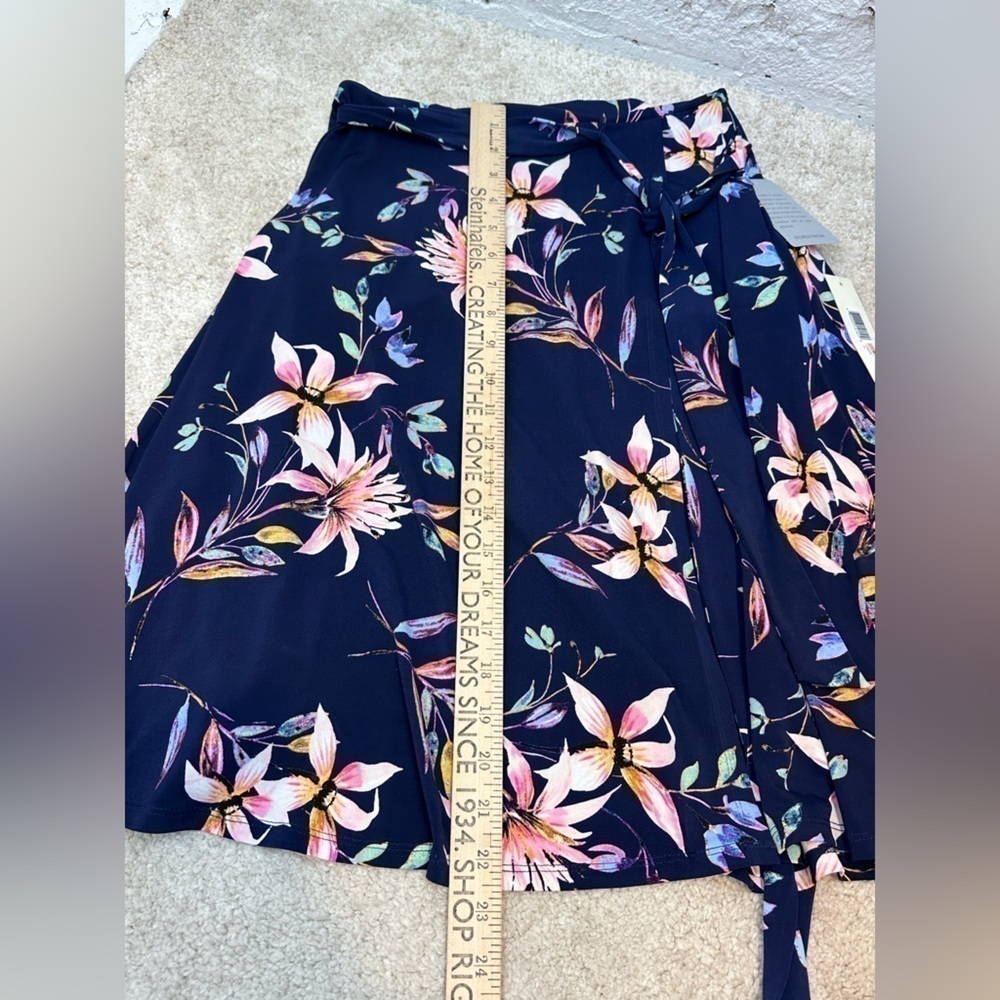 NWT NEW Eliza J Women’s Dress Size 2 Navy Floral Pattern Faux Wrap 3/4 Sleeves - Picture 14 of 15